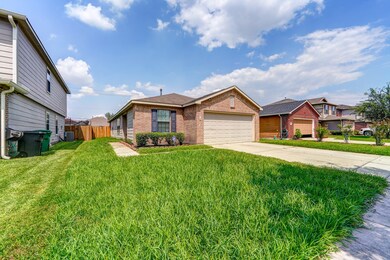 8815 Summerset Meadow Ct, Houston, TX 77075 - photo 3