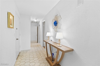 5549 Boynton Ln, Fort Myers, FL 33919 - photo 5