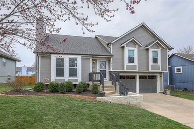 1607 Roberta Dr, Raymore, MO 64083 - photo 2