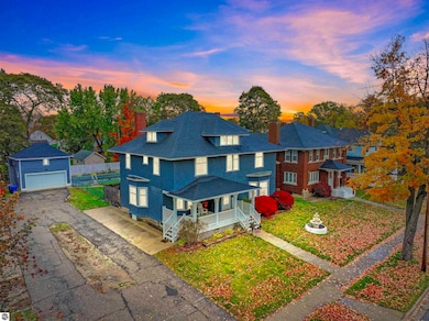 617 E Division St, Cadillac, MI 49601 - photo 3