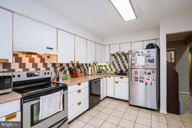 2147 Woodbox Ln, Baltimore, MD 21209 - photo 7