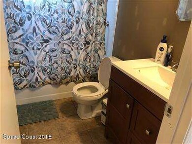 1007 Goldenrod Cir NE - Bathroom