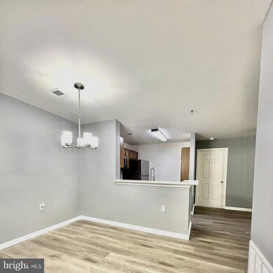 1060 Gardenview Loop unit 102, Woodbridge, VA 22191 - photo 6