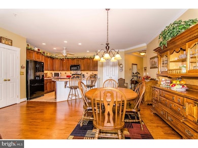 60 Bucktown Crossing unit 12E, Pottstown, PA 19465 - photo 5