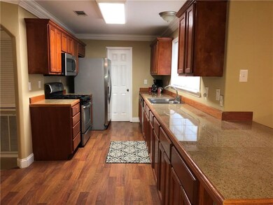 519 Edgewood Dr, Pineville, LA 71360 - photo 4