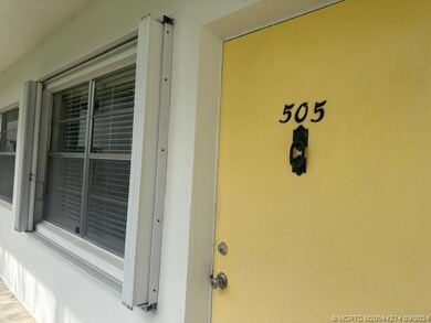ACCORDION SHUTTERS. 1 ST FLOOR CORNER.  LIGHT AND