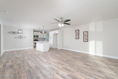 04_Living-Room_02