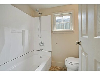 2529 Laurel St, New Orleans, LA 70130 - photo 5