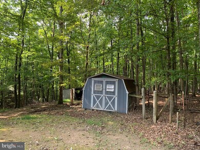 421 Highview Ln, Berkeley Springs, WV 25411 - photo 5