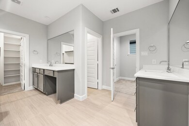 7210 Shadyvilla Ln, Houston, TX 77055 - photo 7