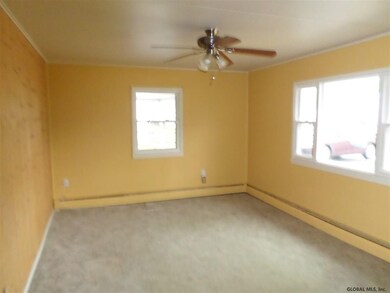 21 Vics Ct, Albany, NY 12205 - photo 4