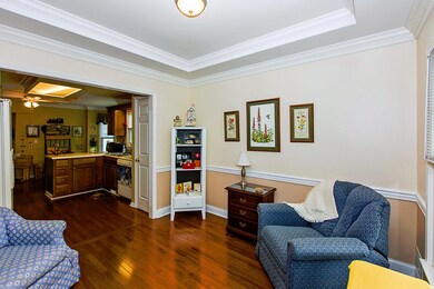 7509 Newton Dr, Louisville, KY 40228 - photo 5