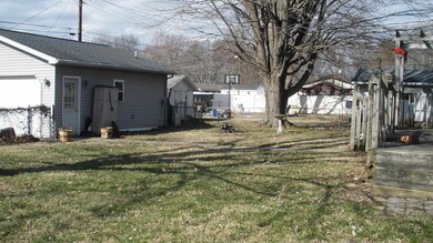 911 S Jefferson St, Princeton, IN 47670 - photo 2