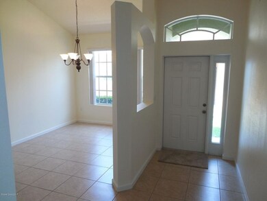 Foyer/Dining Room