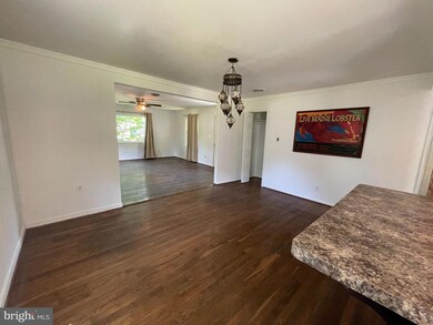 202 Locust Ave, Colonial Beach, VA 22443 - photo 4