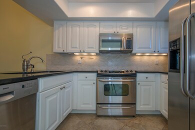 New kitchen cabinets & SS appliances