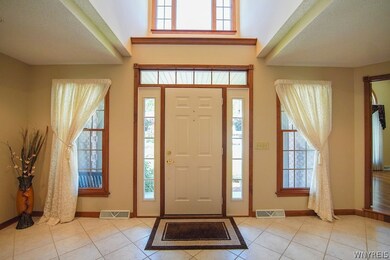 1230 Bowen Dr W, North Tonawanda, NY 14120 - photo 5