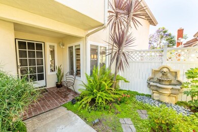 Front house3