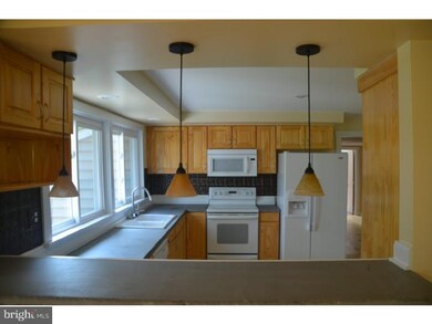 2193 Hendricks Rd, Pennsburg, PA 18073 - photo 3