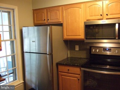 6311 Chimney Wood Ct, Alexandria, VA 22306 - photo 7