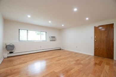 146 Willow St unit 4, Waltham, MA 02453 - photo 5