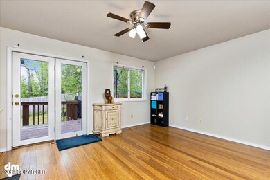 13-Family Room-DW-9850
