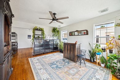 One of the two rooms that is for rent. Perfect for
