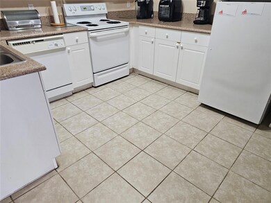 8815 Grand Palms Cir unit B, Kissimmee, FL 34747 - photo 6