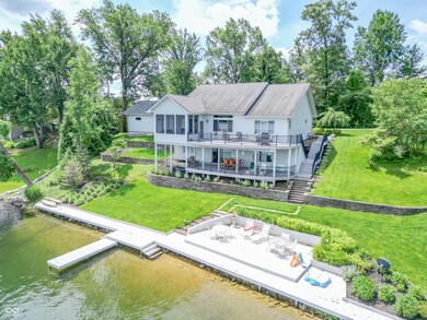 9172 W Tulip Dr, Columbus, IN 47201 - photo 4