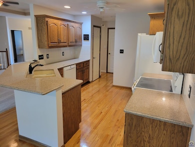 2441 SW Golf View Ct, Topeka, KS 66614 - photo 7