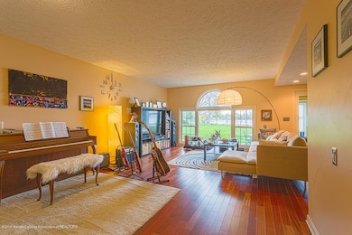 6336 Lake Dr - 06