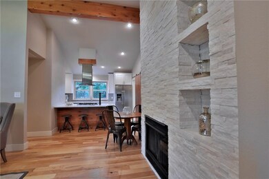 339 Crestview Dr, Bentonville, AR 72712 - photo 5