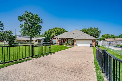 4604 Rendezvous Ct, Granbury, TX 76049 - photo 3