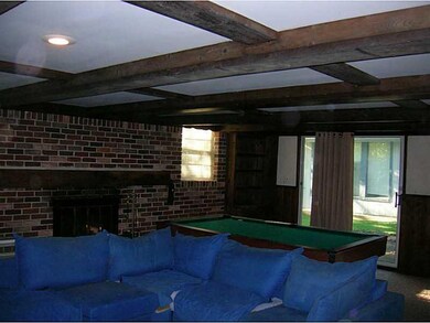 Family Room. large & comfortable game room with lo