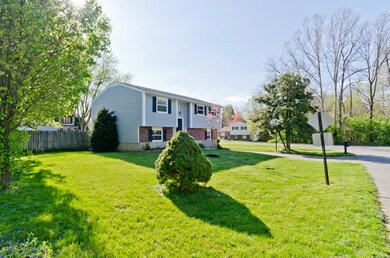 8217 Sealston Dr, Louisville, KY 40228 - photo 2