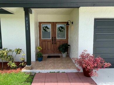 9111 Bedford Dr, Boca Raton, FL 33434 - photo 3