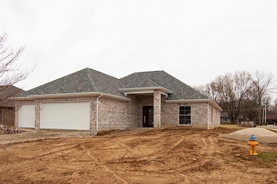 2683 Poplar Woods Ln, Columbus, IN 47203 - photo 2