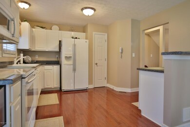 8700 Pitch Pine Way, Louisville, KY 40228 - photo 6