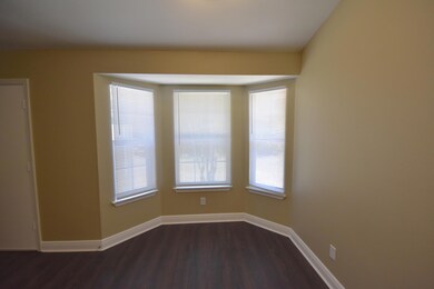 5735 Fairchild Road 07