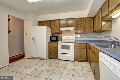 14946 Habersham Cir, Silver Spring, MD 20906 - photo 7