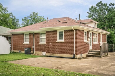 1602 Clarice Way-06
