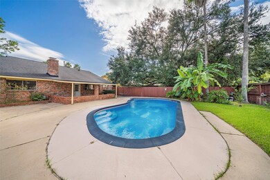 6010 Green Falls Dr, Houston, TX 77088 - photo 2