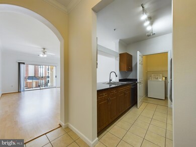 12957 Centre Park Cir unit 202, Herndon, VA 20171 - photo 4