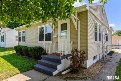 1511 W 37th St, Davenport, IA 52806 - photo 2