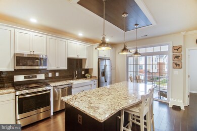 23266 Southdown Manor Terrace unit 113, Ashburn, VA 20148 - photo 2