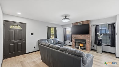 431 N Milam St, Seguin, TX 78155 - photo 3