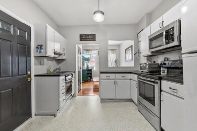162 Endicott St unit 3, Boston, MA 02113 - photo 4