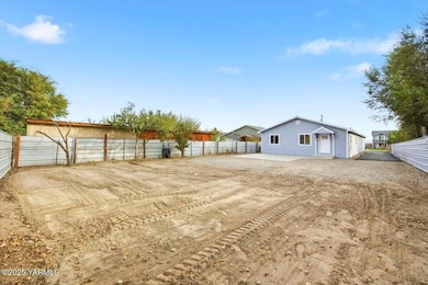 1310 South St, Sunnyside, WA 98944 - photo 5