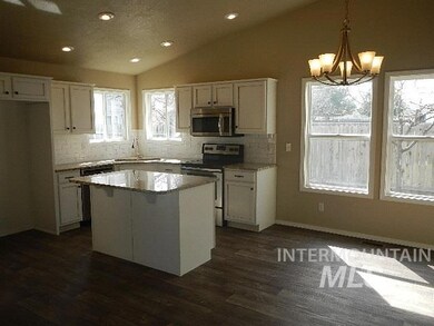 805 W Florida Ave, Nampa, ID 83686 - photo 2