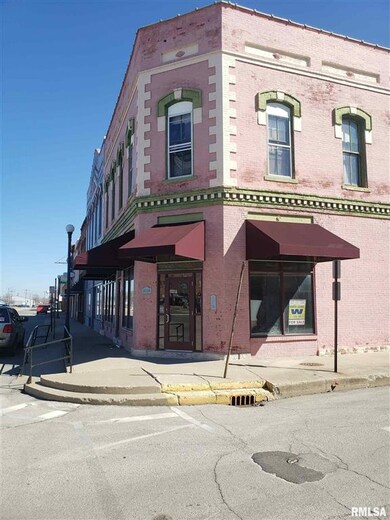 128 S Chicago St, Lincoln, IL 62656 - photo 3